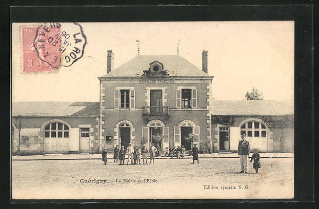CPA Guérigny, La Mairie et l´Ecole 1906