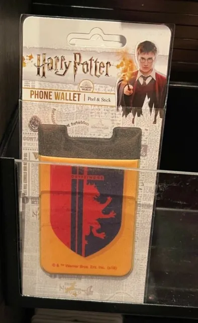 Warner Bros Studio Tour Harry Potter House of Gryffindor Crest Phone Wallet New
