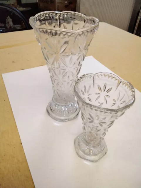 2 alte Blumenvasen Glas Vase gepresst transparent strukturiert 50/60er  gebrauch