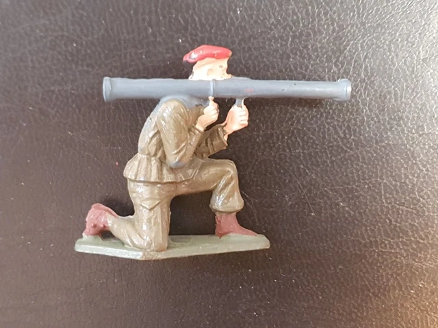 Soldat Starlux Armée D'Afrique – Parachutiste, Garde Au Drapeau, échelle 1:32