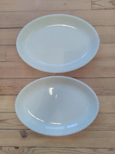 2 grands plats festonnés faïence fine blanche France fin XIXe - début XXe ?