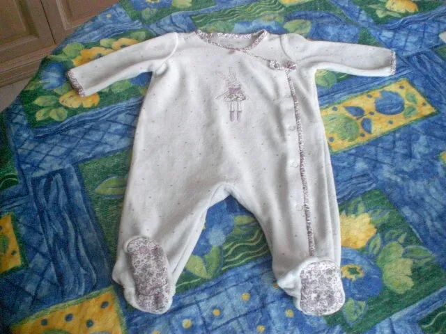 lot vêtements bébé fille - 1 à 6 mois
