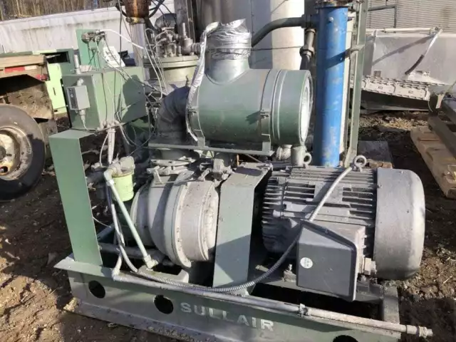 Used Sullair 25-100L 100 HP Rotary Screw Air Compressor