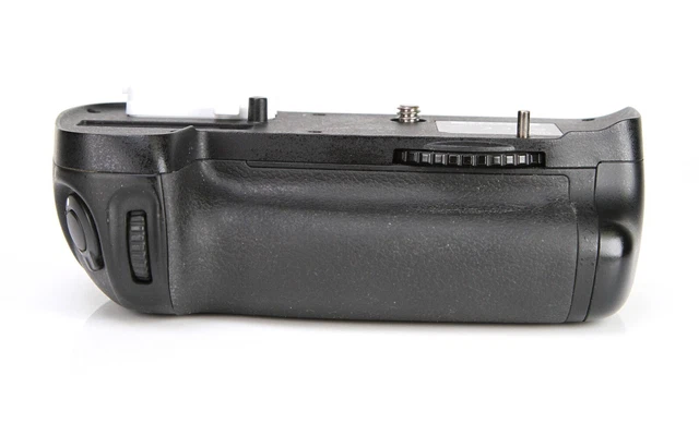 Nikon MB-D14 Battery Grip for Nikon D600 & D610 Digital Cameras Only