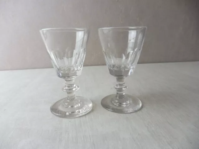 Lot de 2 petits verres à liqueur à côtes plates, Caton, Baccarat / Saint Louis