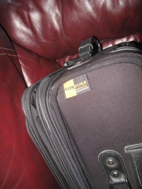 Kirkland Signature Duramax 20” Upright CarryOn Expandable Wheeled Suitcase Black 4