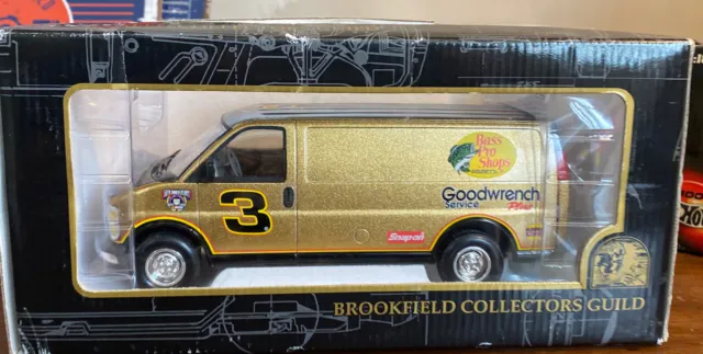 Dale Earnhardt 1:24 1997 Bass Pro Chevy Van by Brookfield Collector's Guild