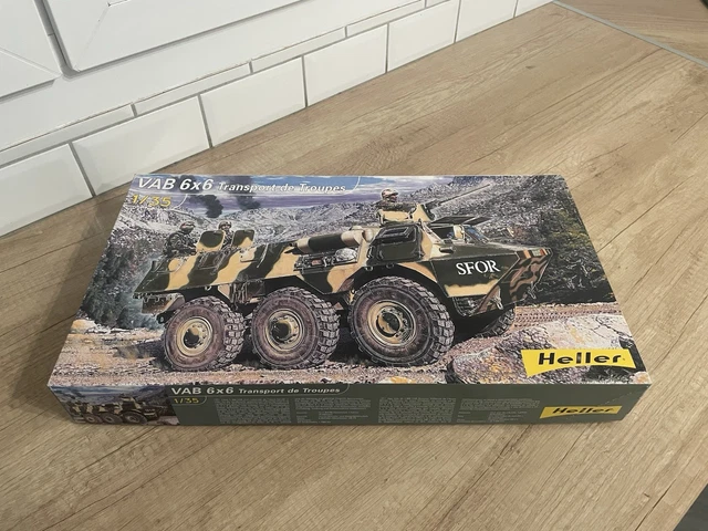 VAB 6X6 Transport de troupes Heller 81141