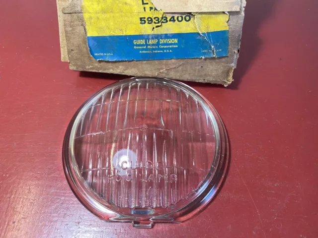 42-48 Chevrolet 46-48 Oldsmobile Nos Gm Guide Glass Fog Light Lens 5933400