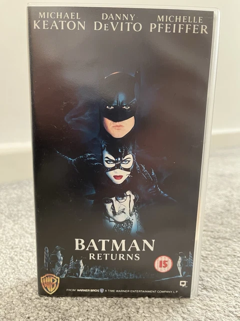 The MFA Puts 'Batman Returns' In Its Rightful Place Among Indie - Foto 3