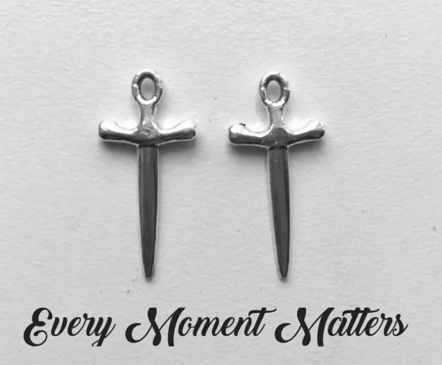 20 x Tibetan Silver DAGGER SWORD KNIFE IN SHEATH 3D 21x10mm Charms Pendants