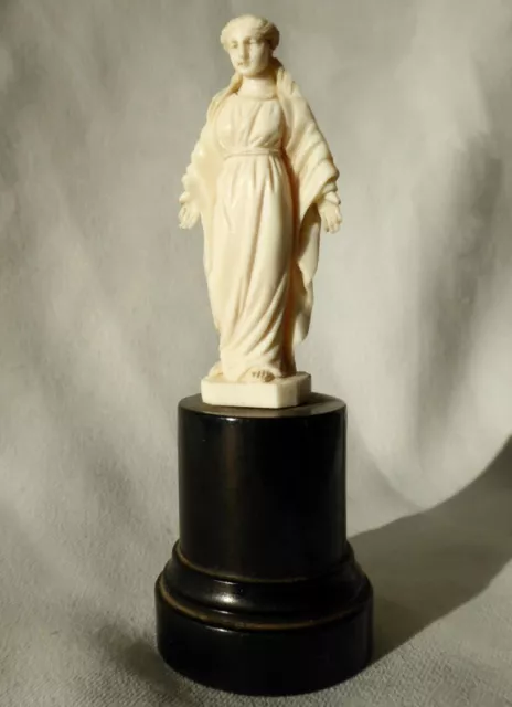 Ancienne Sculpture religieuse , vierge en majesté , xixe siecle Normandie
