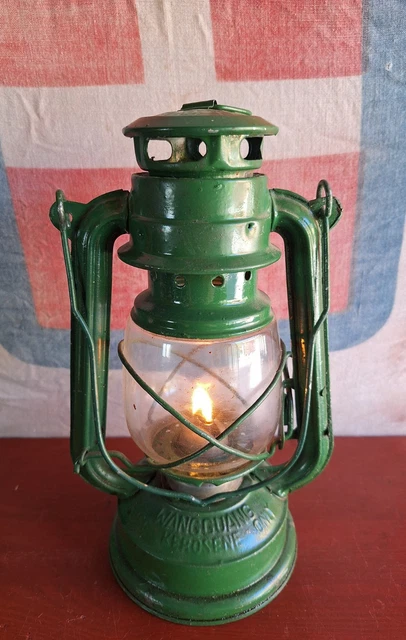 Lampe De Laboratoire Kodak – Lanterne Avec Filtre Jaune-vert – Occasion