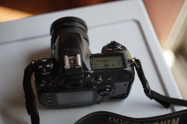 Nikon D200 10.2 MP Digital SLR Camera - Black (Body Only) , Please read 