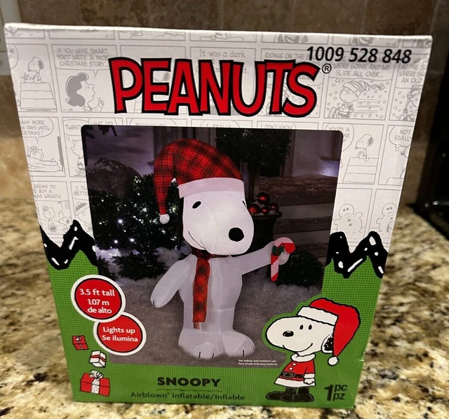 PEANUTS SNOOPY AIRBLOWN INFLATABLE 3.5 FT. TALL, LIGHTS UP, NEW In Box