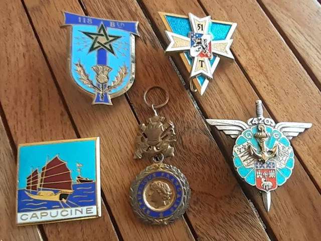 Lot 5 insignes militaires n° 1