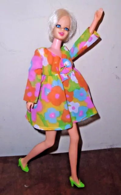 Vintage Blonde CASEY TNT Doll FLOWER WOWER Outfit Francie's Friend Mattel Barbie