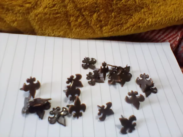 60 x Fleur- De- Lys Brads----- UK seller