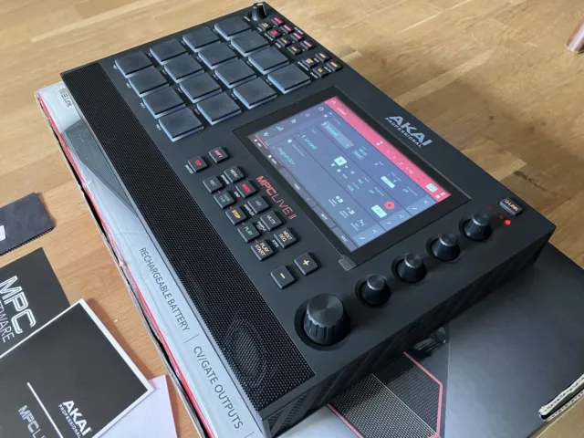 Akai MPC  Live ii