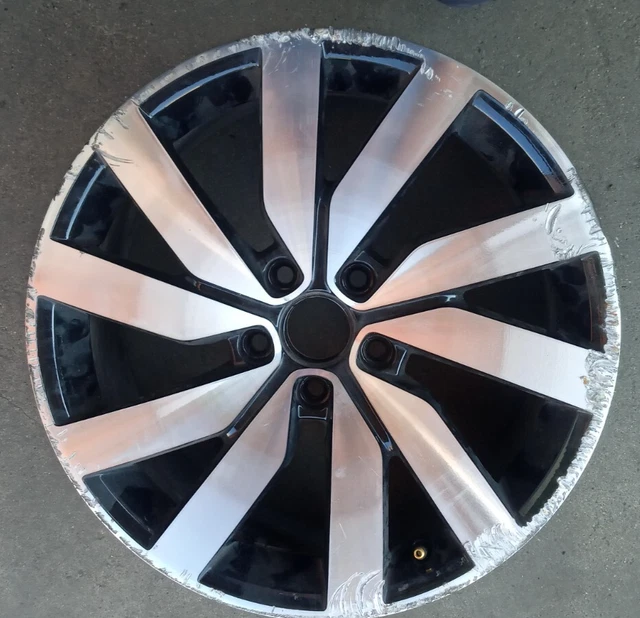 VW GOLF MK7 5G0601025AL GENUINE ALLOY WHEEL RIM 18