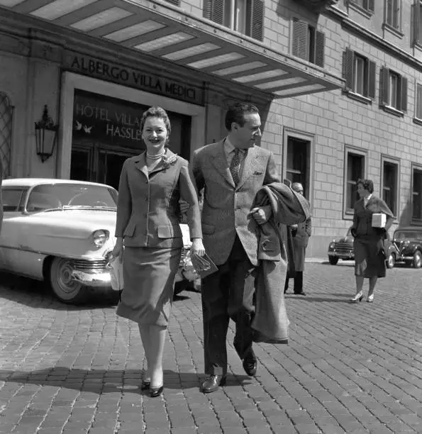 Olivia de Havilland with her husband Pierre Galante Rome 1958 OLD PHOTO 1
