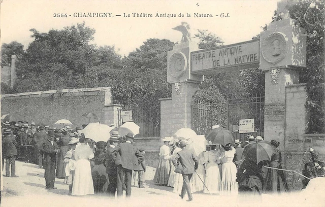 Cpa 94  Champigny Le Theatre Antique De La Nature