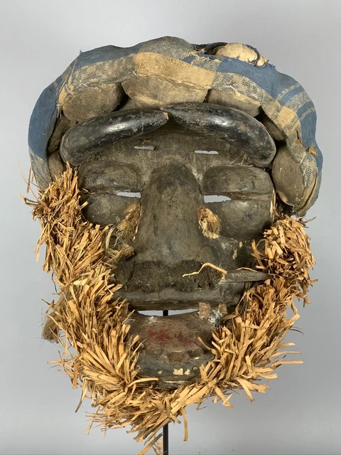191003 - Old tribal used African We Guere mask - Iv. Coast.