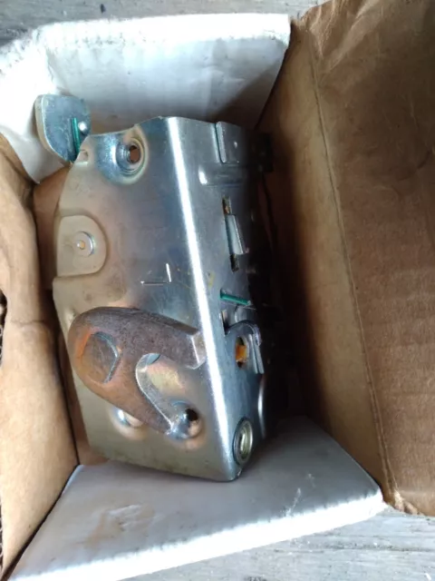 New OEM LH Door Latch for Mack DM/R/RD Models 62QS424A