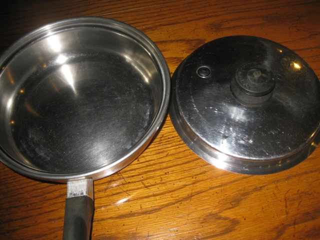 Saladmaster skillet with lid Saladmaster skillet with lid