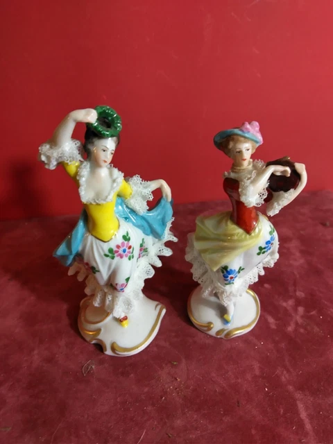 Ancienne Figurine Statue En Porcelaine Dentelle Collection Allemand Antique