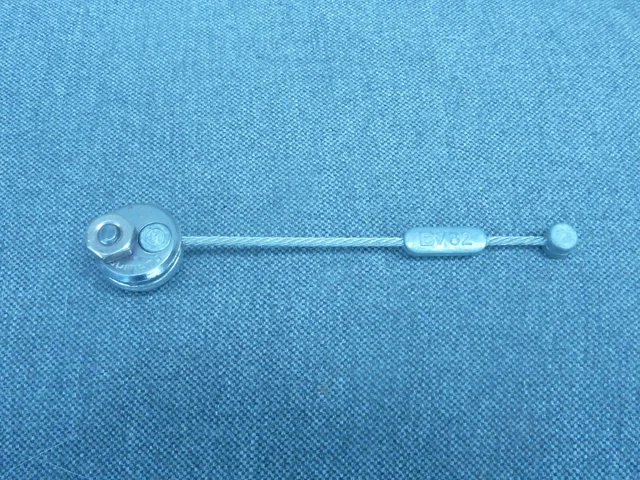 NOS Shimano étrier de câble et fil de liaison pour frein cantilever B/82 82 mm .