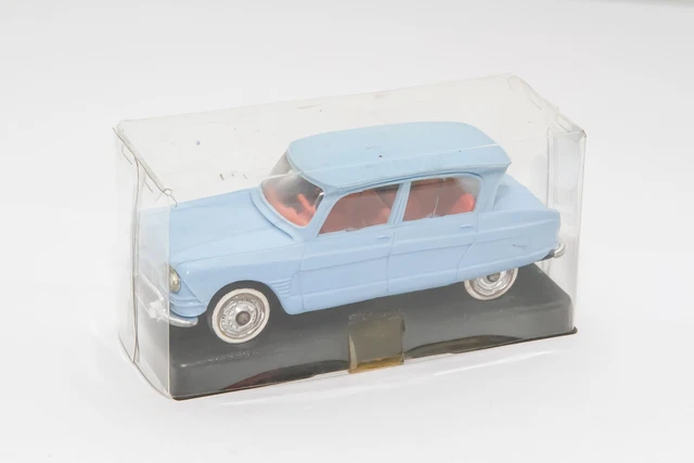 Citroën Ami 6 Club 1968 Corsaire Red 1:18