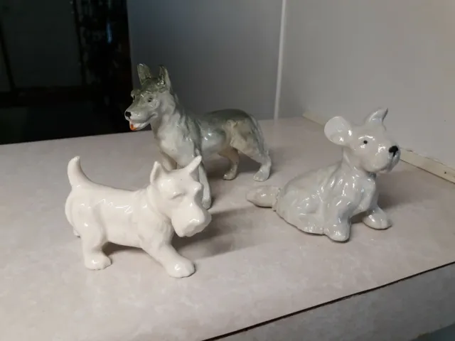 Vtg German Shepherd, Scottie Terrier Dog Figurines Porcelain Set 3 chipped