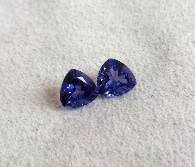 AAA+ Qualité Tanzanite Naturelle 5 MM Trillion Paire Loupe Propre Gemme 2