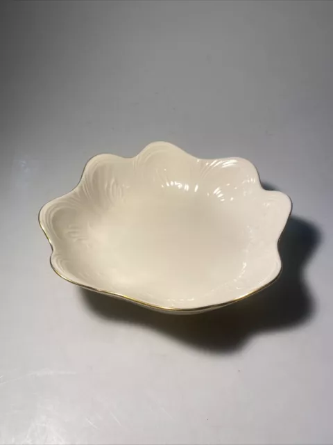 Lenox China Greenfield Sylvan 24K Gold Trim Sculpt Bowl Dish 8”