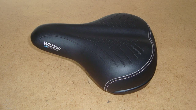 ancienne très Jolie selle de vélo en cuir Original - Marque VERIBES