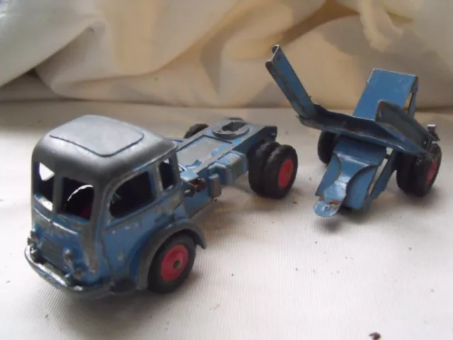 ref.A4 - 1/43 -  CIJ -   tracteur RENAULT   Fardier