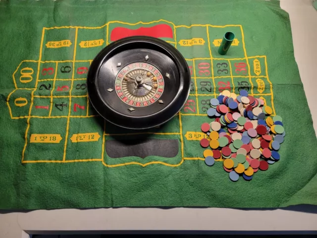 Josa Bakelite Roulette Wheel with Gaming Mat And Vintage Chips