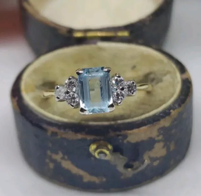 18ct Aquamarine and Diamond Band ring in UK hallmarked 18ct yellow gold