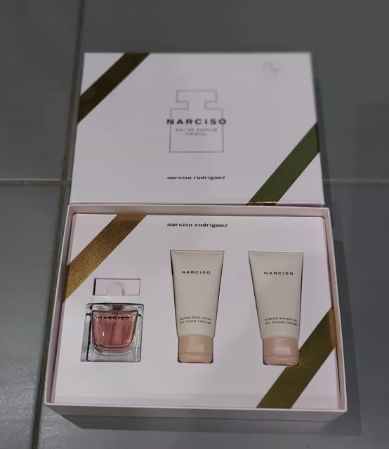 Narciso Rodriguez coffret eau de parfum cristal avec lait corps et gel douche