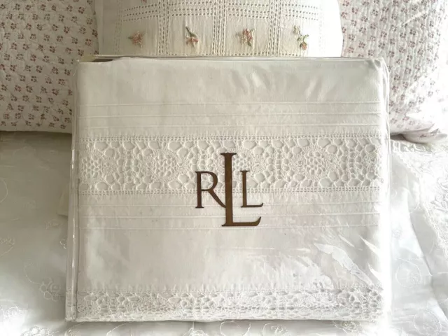 NEW R. Lauren Home Lake Embroidered Eyelet Off White Scalloped QUEEN Flat Sheet