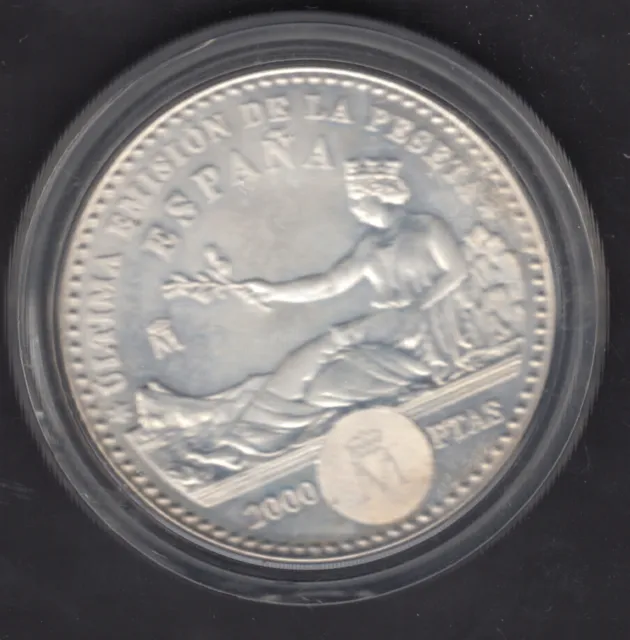 España Moneda 2000 Pesetas Plata Ultima Emisión De La Peseta Año 2001