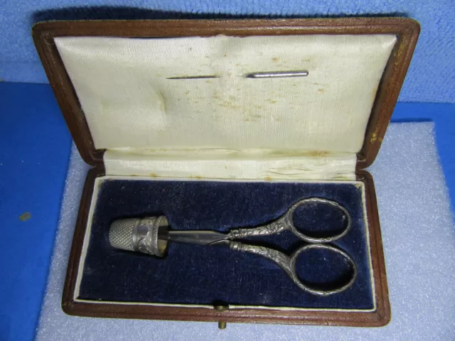 ancien nécessaire de couture en argent /old sewing kit in solid silver