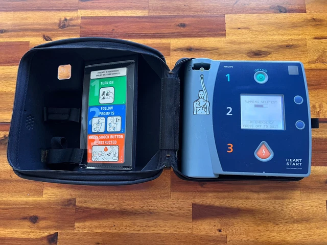 PHILIPS FR2+ HEARTSTART Automatic External Defibrillator AED FR2+ No
