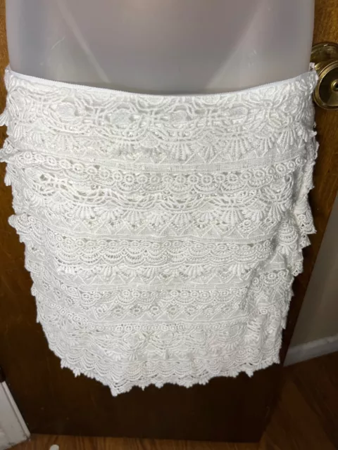 White House Black Market White Lace Crochet Pencil Skirt - Women's Size 2
