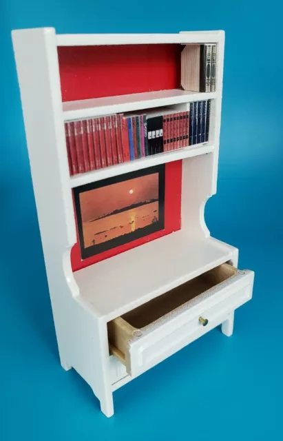 Lundby Schrank weiß Regal Bücher Bild Schublade Holz Puppenstube Puppenhaus 1:18 3