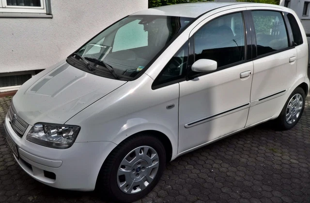 Fiat Idea Dynamic / Ez.2008 / 95PS / 1. Hand / 26.000km / Sonderausstattung Fiat Idea Dynamic / Ez.2008 / 95PS / 1. Hand / 26.000km / Sonderausstattung