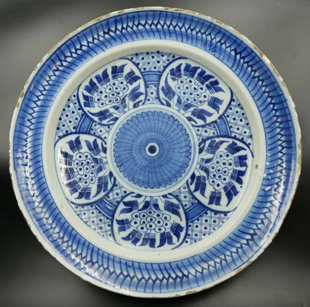 17th Century Dutch Tin-glazed Earthenware Charger by Cornelis Aelbrechtsz Keyser