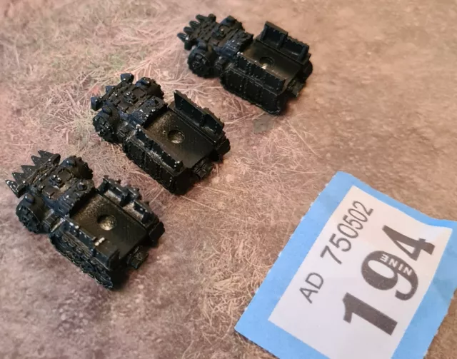 Games Workshop Epic 40,000   3 unpainted metal Ork Trucks    40K   (number 194)