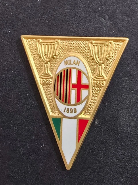 Pin's Milan AC - Écusson Ovale Vintage - Collection Football - Occasion